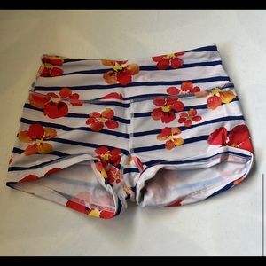 Savage barbell shorts size small.